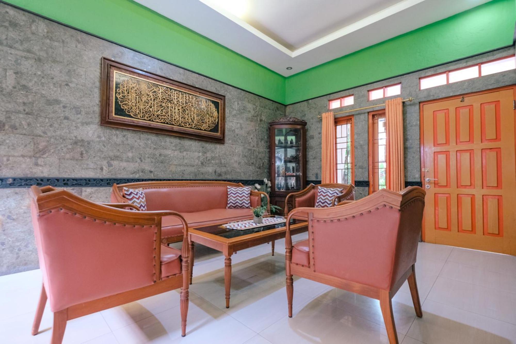 Homestay Simply Homy Jogja Dekat Gembira Loka Zoo ยอกยาการ์ตา ภายนอก รูปภาพ